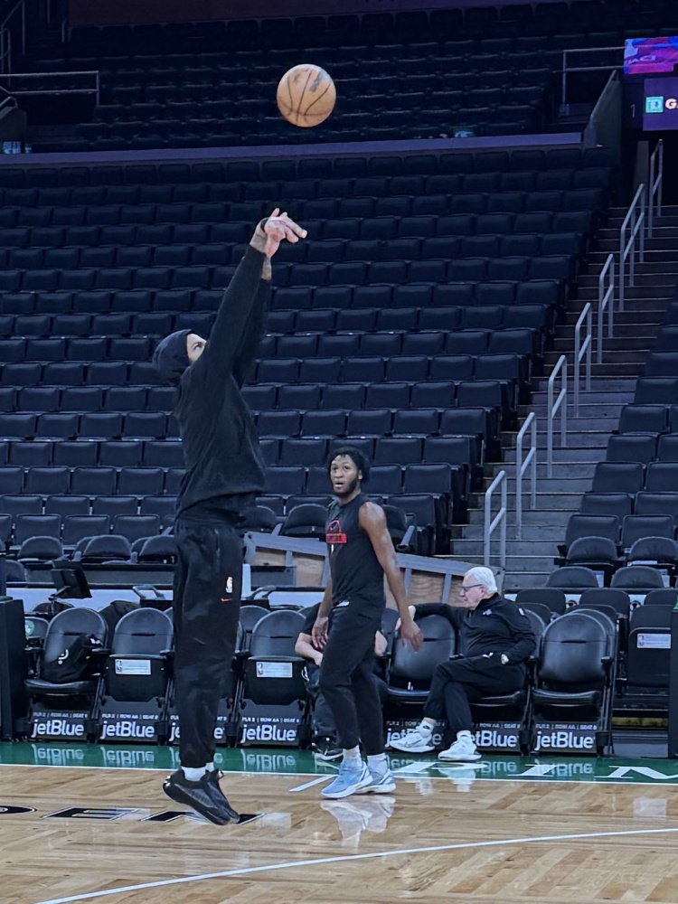 华体会平台-明日打绿军！英格拉姆赛前决定 斯科蒂·巴恩斯出战成疑