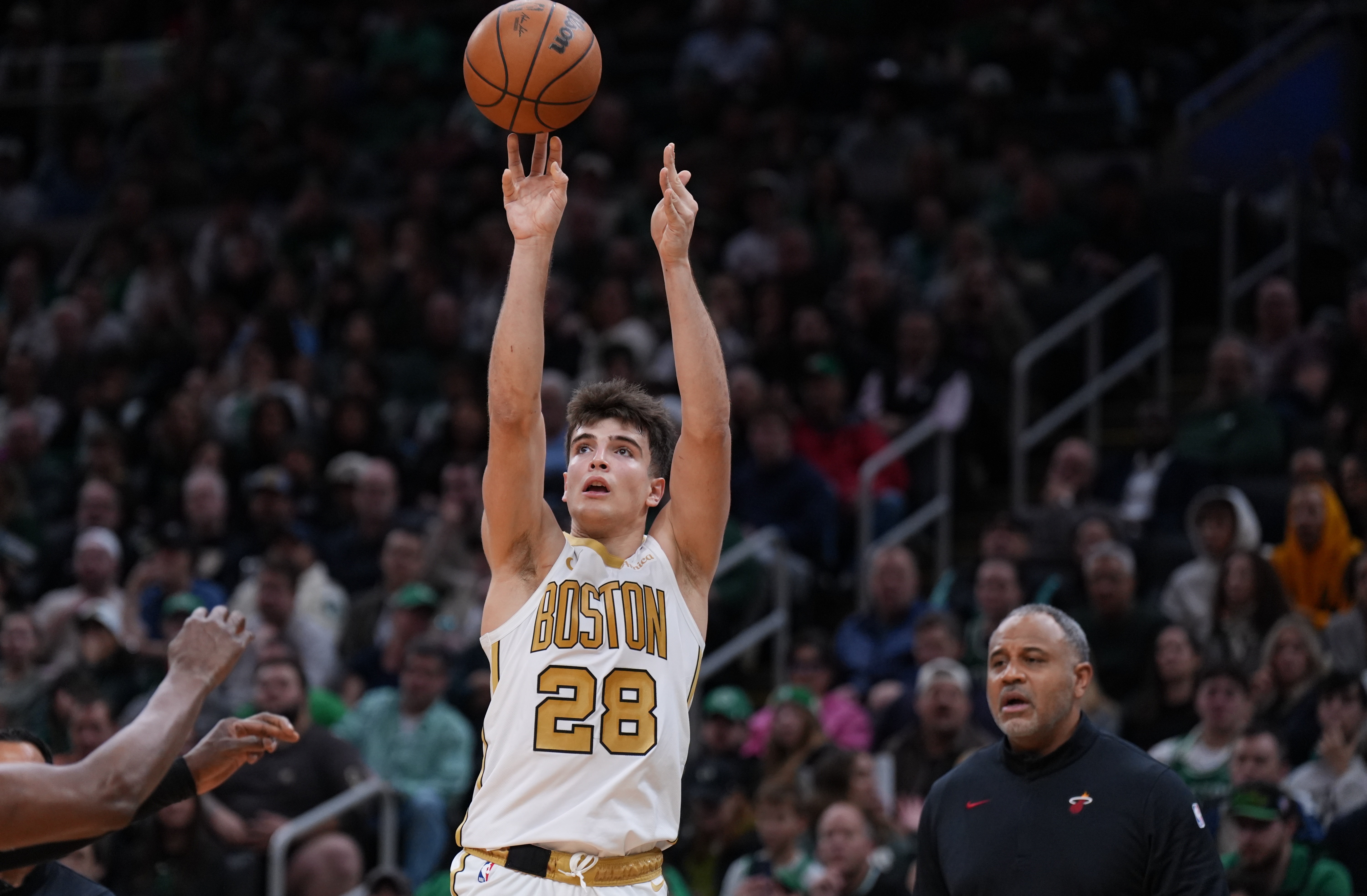 华体会入口-命中绝平三分!布朗:冈萨雷斯打得很棒 对他和球队都是重要时刻