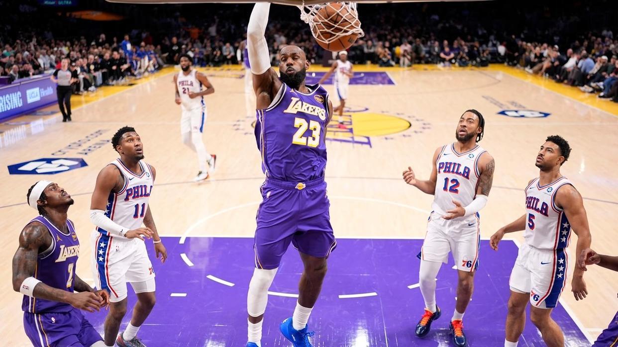 华体会入口-詹姆斯17+10创NBA历史第1神迹，湖人逆转76人！里夫斯35+6创纪录